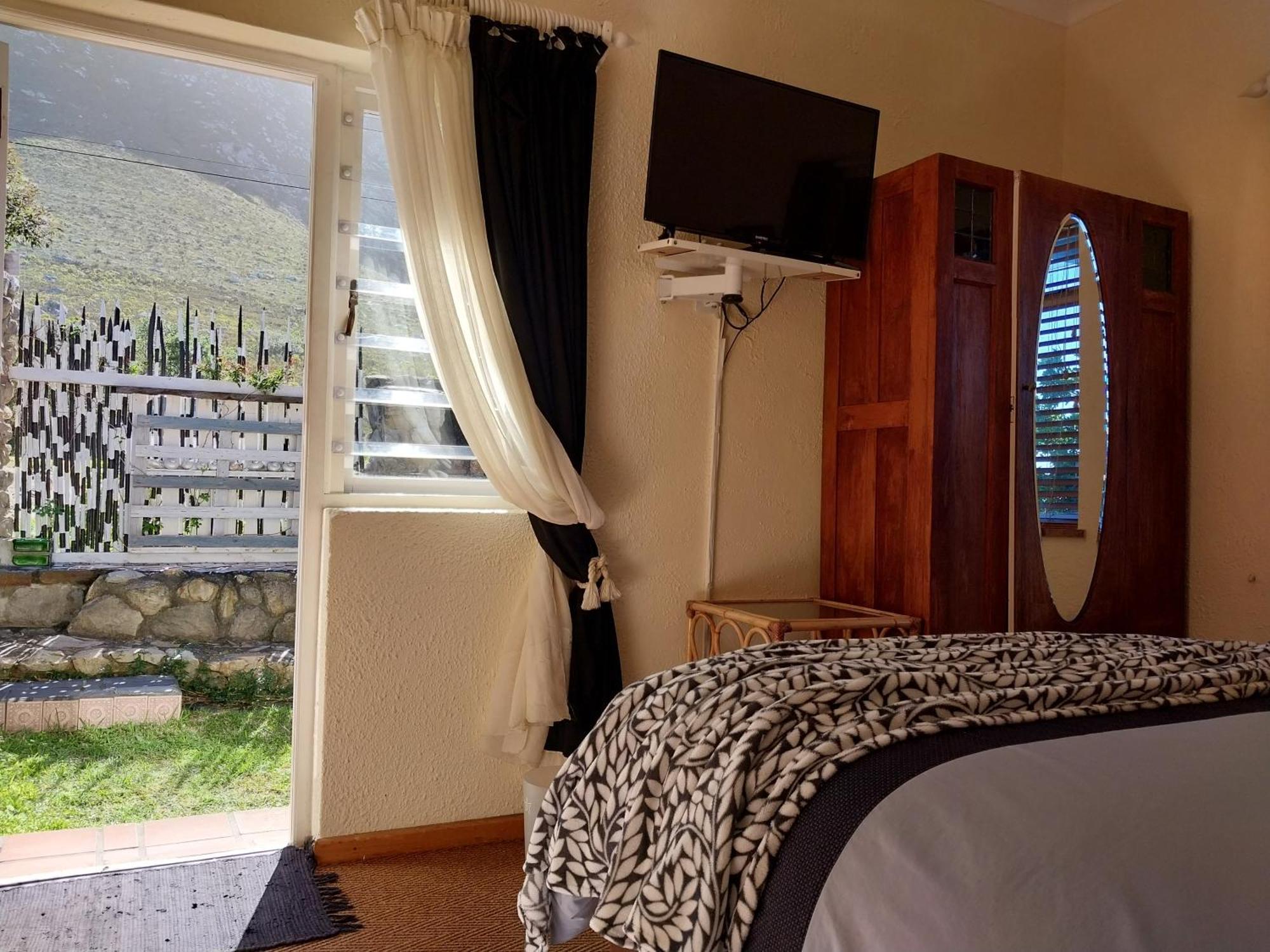 The Trailhouse Hotel Bettyʼs Bay Kültér fotó